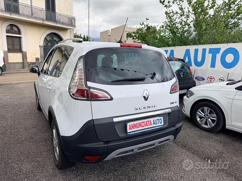 Usata Renault Scénic III XMOD 110 CV (80 kW) 2015 Bianco Monovolume
