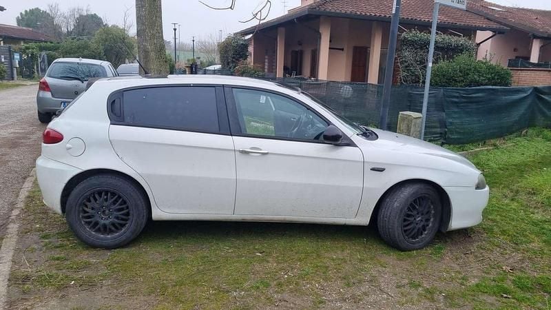 Usata Alfa Romeo 147 105 CV (77 kW) 2010 Utilitaria