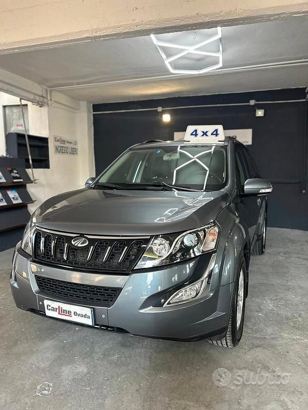 Usata Mahindra XUV500 140 CV (102 kW) 2017 Grigio SUV
