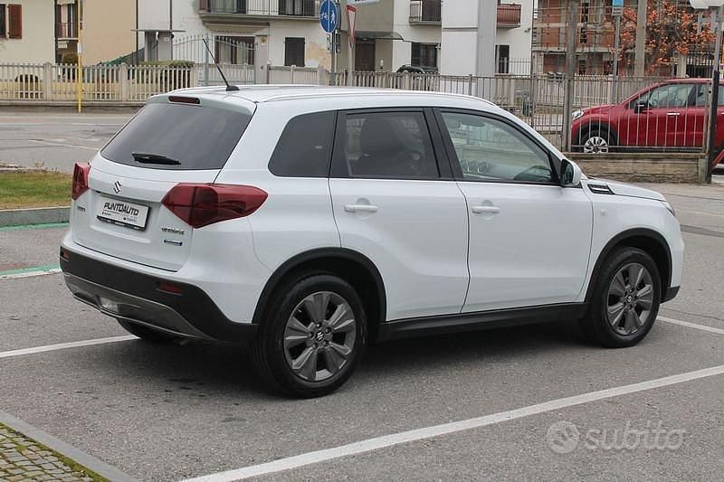 Usata Suzuki Vitara Cool 129 CV (94 kW) 2024 Bianco SUV