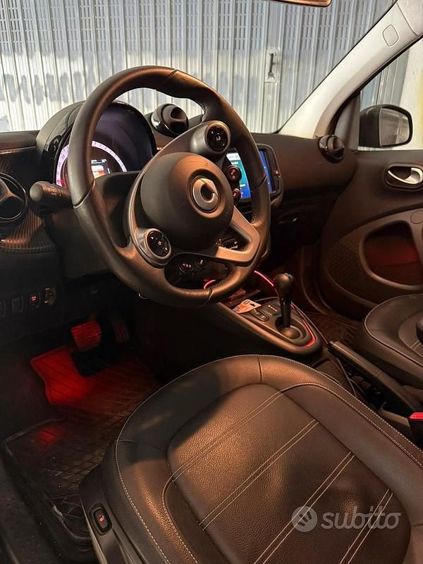 Usata Smart ForTwo Coupé 41 kW (56 CV) 2023 Grigio Utilitaria