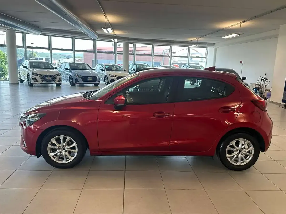Usata Mazda 2 Evolve 105 CV (77 kW) 2018 Soul red Utilitaria