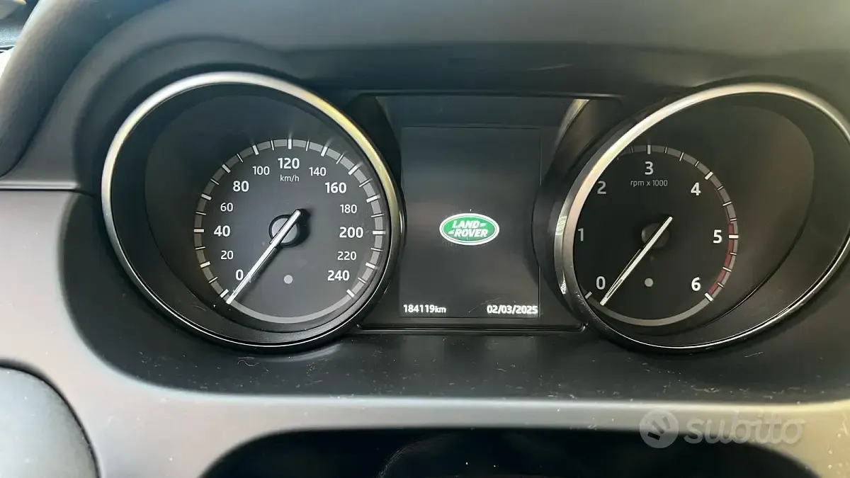 Usata Land Rover Discovery 5 179 CV (131 kW) 2017 Grigio SUV