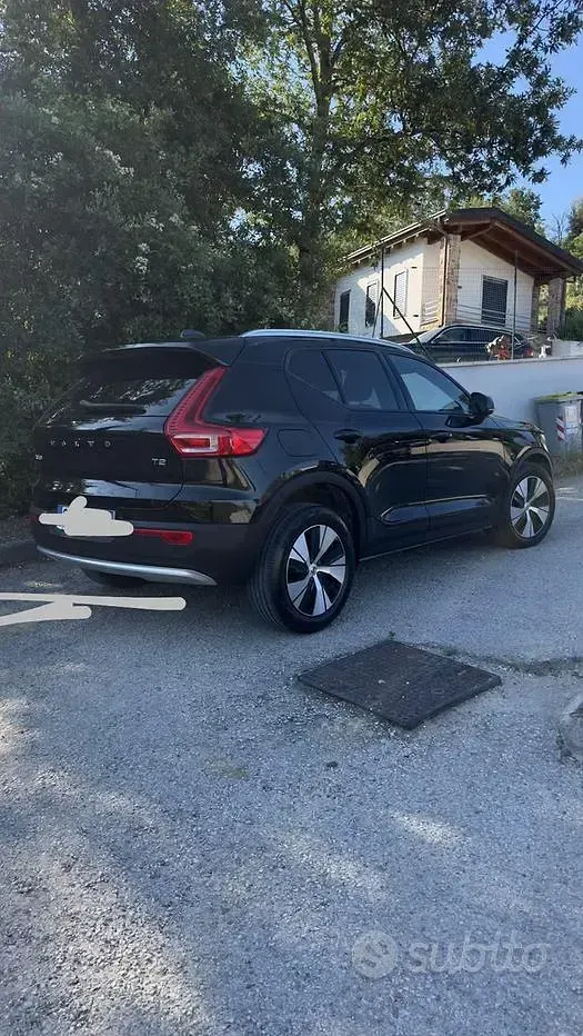 Usata Volvo XC40 Core 129 CV (94 kW) 2022 Nero SUV
