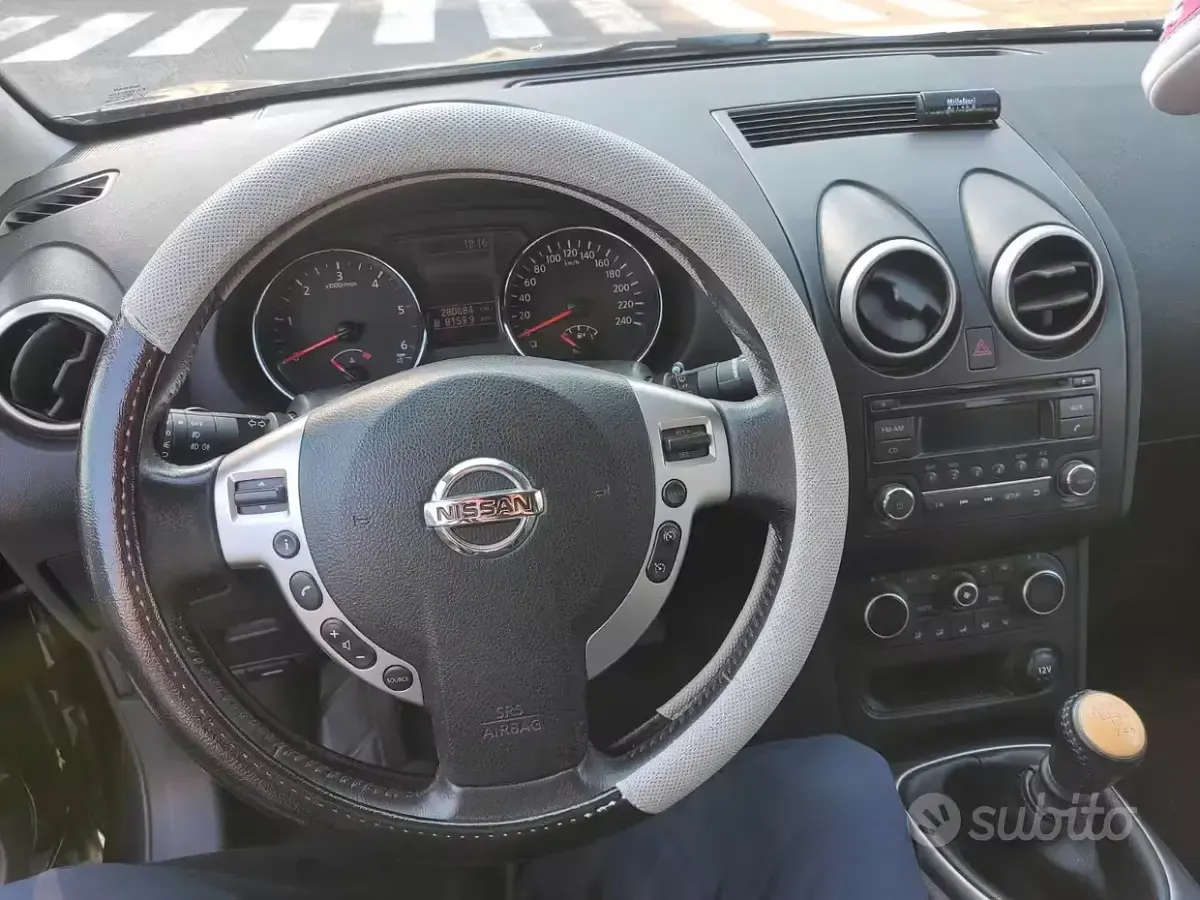 Usata Nissan Qashqai 110 CV (80 kW) 2011 Nero SUV