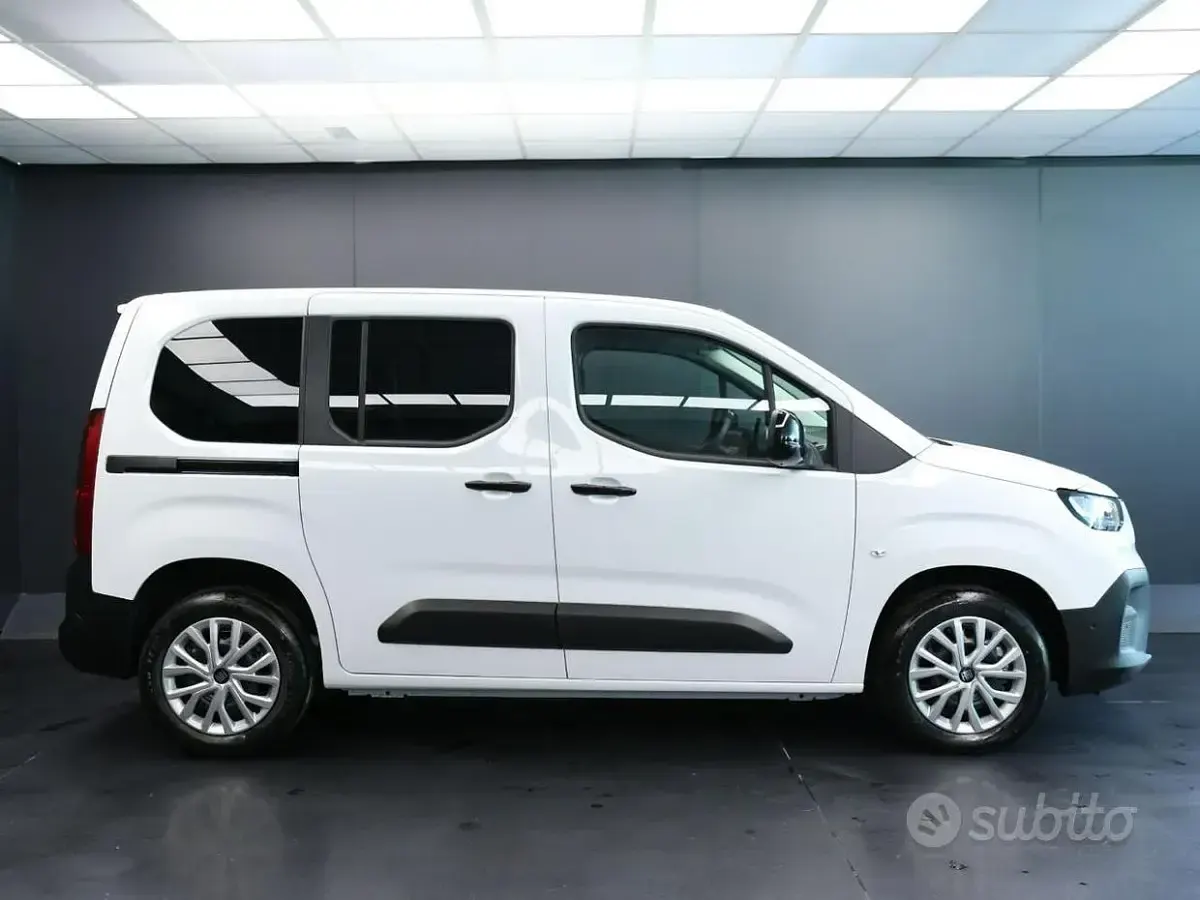 Nuova Fiat Doblò 101 CV (74 kW) 2026 Bianco Monovolume