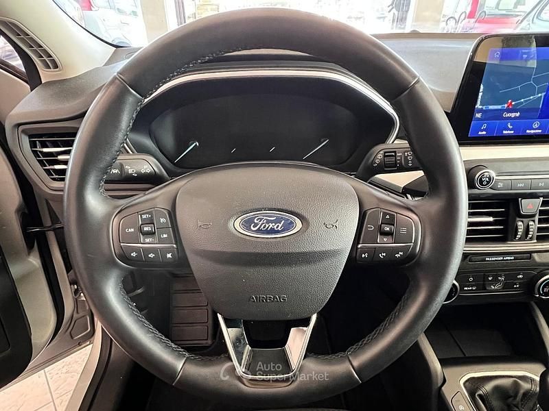 Usata Ford Focus 125 CV (91 kW) 2021 Argento Station wagon