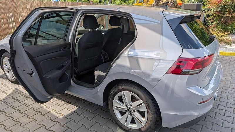 Usata VW Golf VIII Life 110 CV (80 kW) 2021 Blu/azzurro Berlina