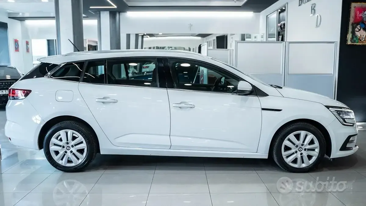 Usata Renault Mégane GrandTour 116 CV (85 kW) 2023 Bianco Station wagon