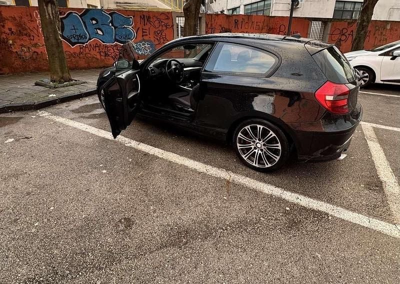Usata BMW 120 177 CV (130 kW) 2009 Utilitaria