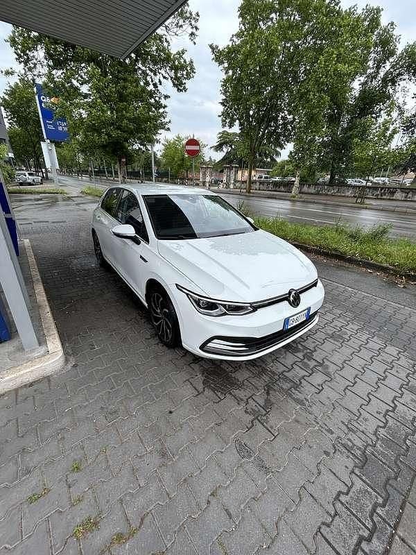 Usata VW Golf VIII Style 131 CV (96 kW) 2020 Berlina