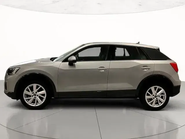Usata Audi Q2 Advanced 150 CV (110 kW) 2023 L5 argento fioretto metallizza SUV