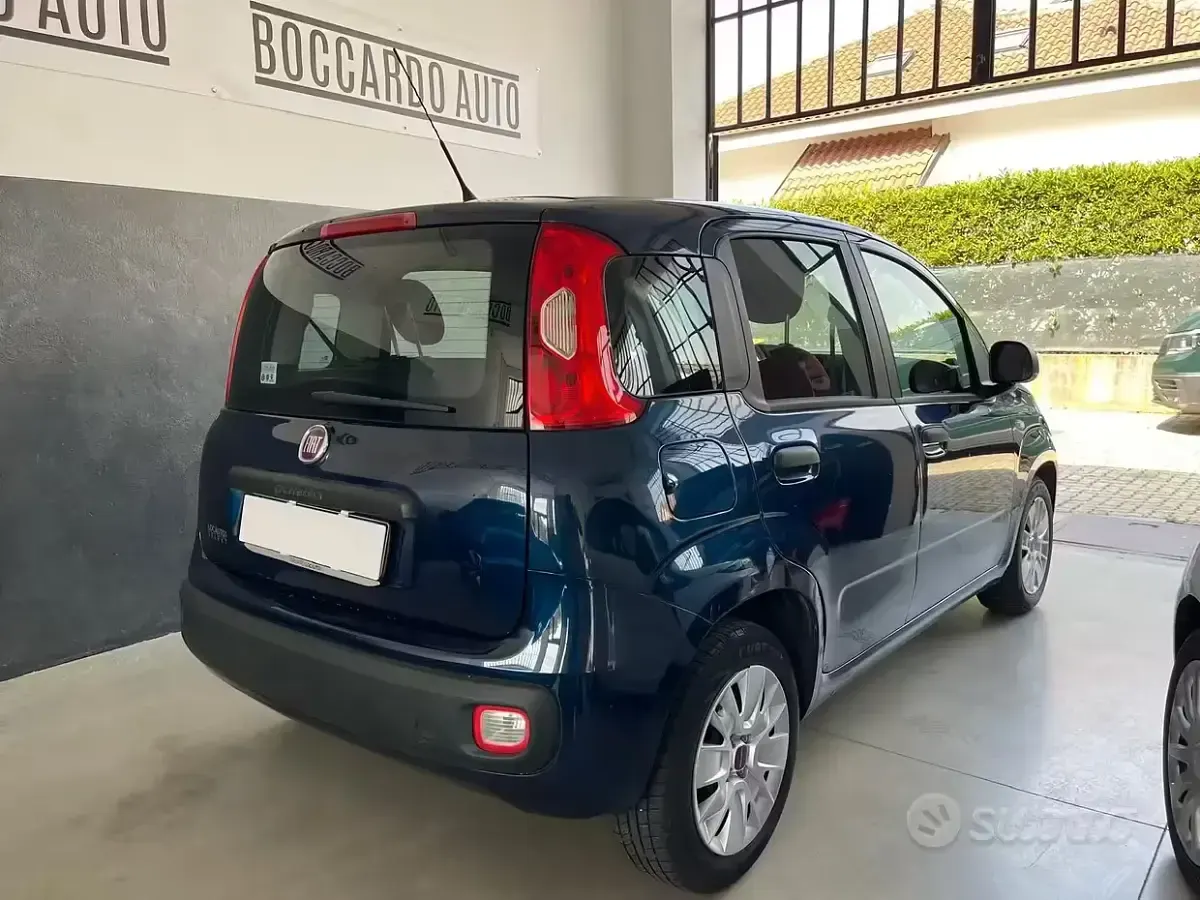 Usata Fiat Panda Easy 69 CV (50 kW) 2016 Blu Utilitaria