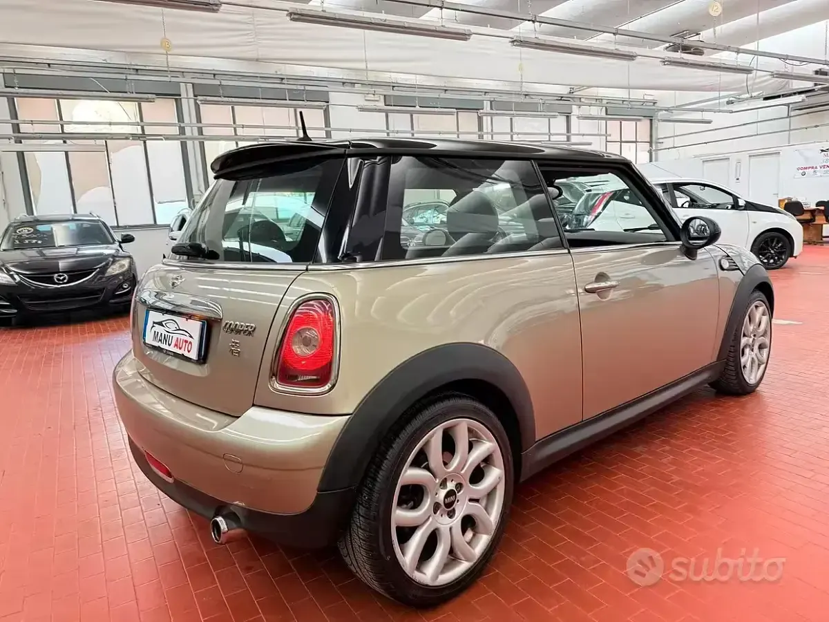 Usata Mini Cooper 109 CV (80 kW) 2007 Grigio Utilitaria