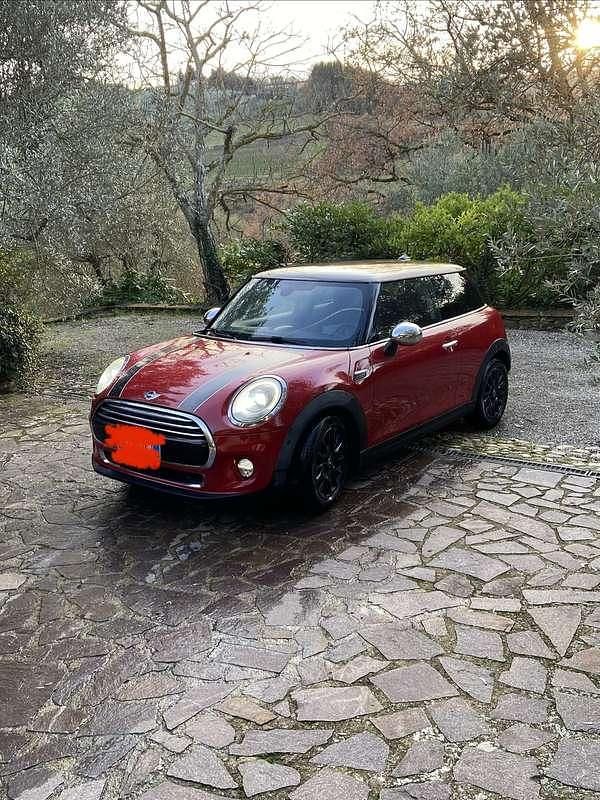 Usata Mini Cooper D 116 CV (85 kW) 2015 Rosso Utilitaria