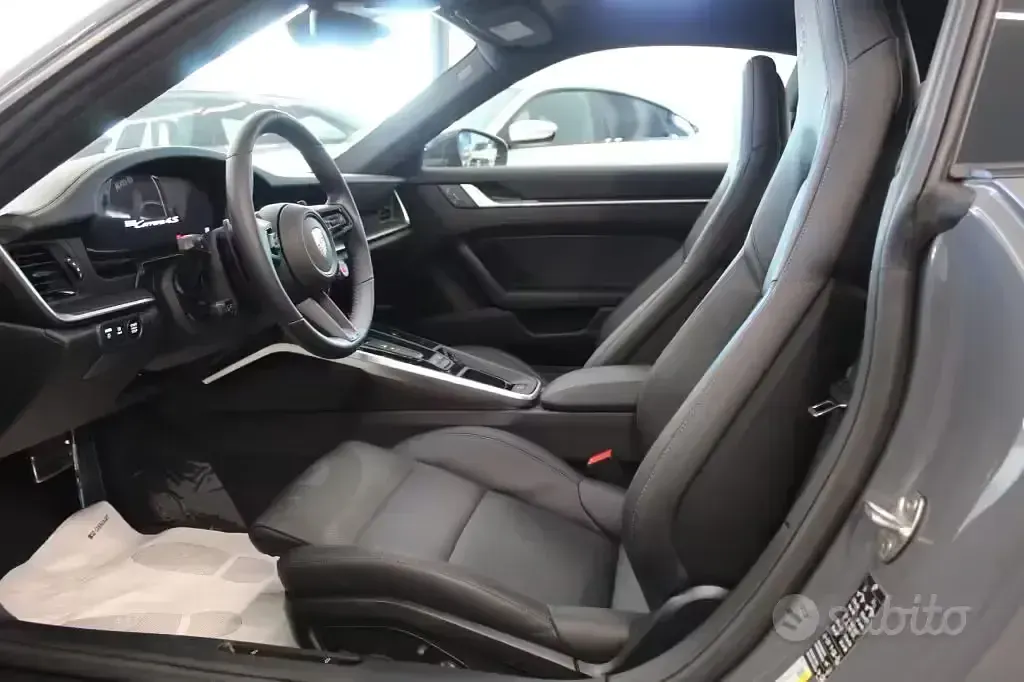 Usata Porsche 911 Carrera 4S 480 CV (353 kW) 2026 Grigio ardesia Coupé