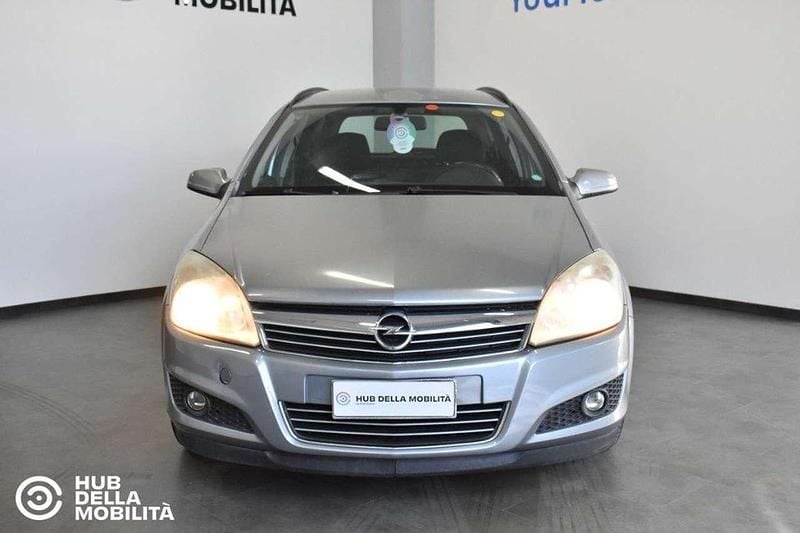 Usata Opel Astra Enjoy 110 CV (80 kW) 2009 Grigio Station wagon