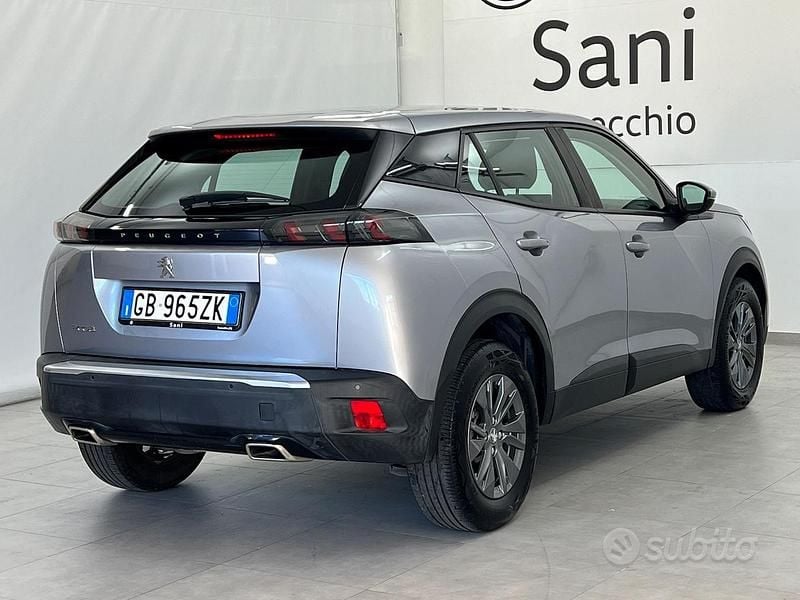 Usata Peugeot 2008 Active 131 CV (96 kW) 2020 Grigio SUV