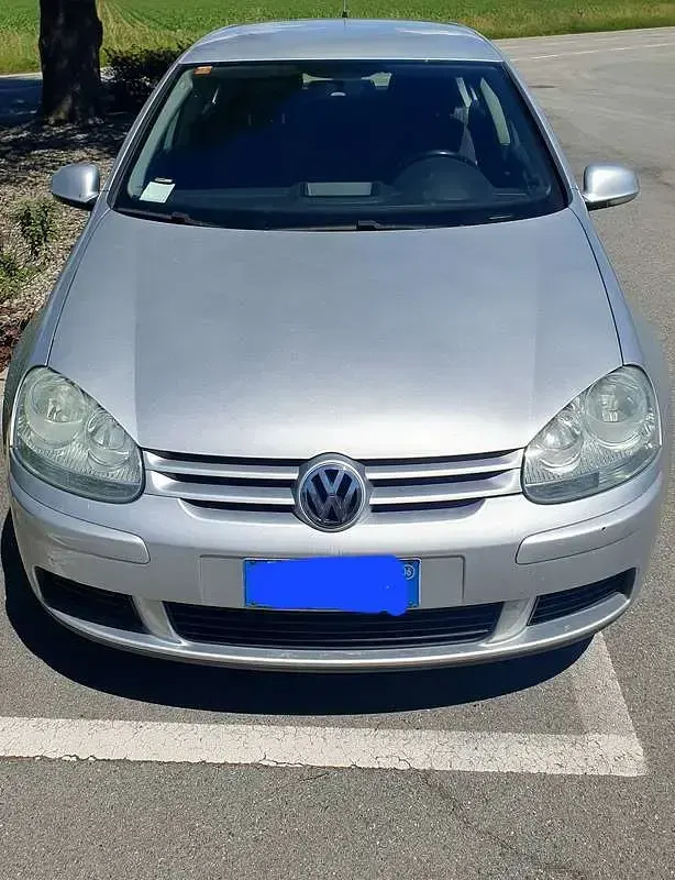 Usata VW Golf IV Goal 105 CV (77 kW) 2006 Argento Berlina