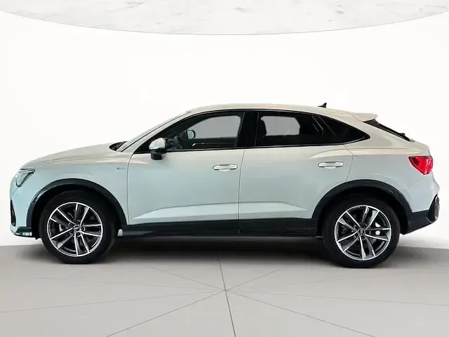 Usata Audi Q3 Sportback S-Line 193 CV (141 kW) 2025 Argento cavo metallizzato SUV