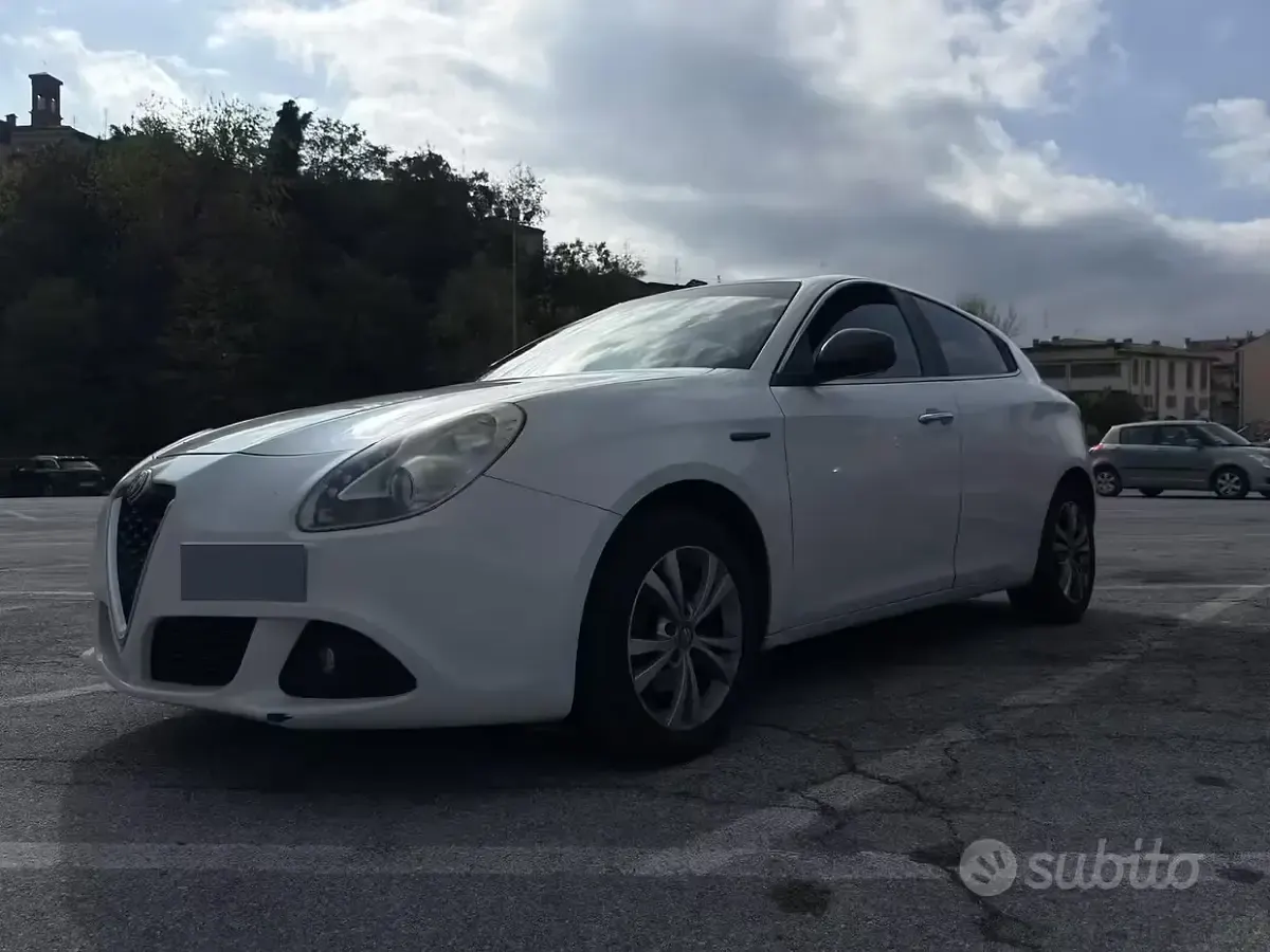 Usata Alfa Romeo Giulietta 105 CV (77 kW) 2011 Utilitaria