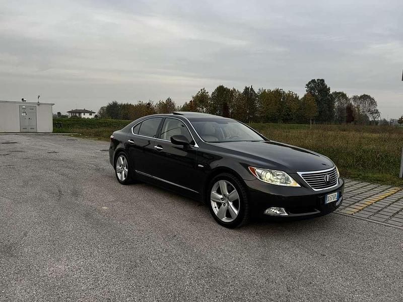 Usata Lexus LS460 381 CV (280 kW) 2007 Berlina