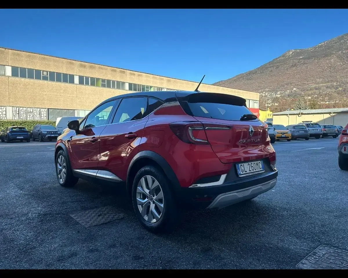 Usata Renault Captur Intens 160 CV (117 kW) 2023 Rosso SUV
