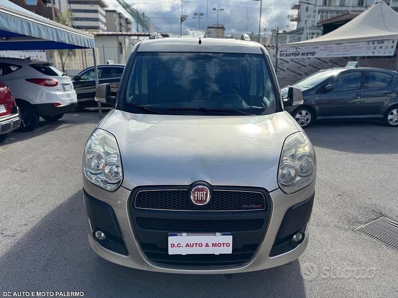 Usata Fiat Doblò 90 CV (66 kW) 2010 Nero Monovolume