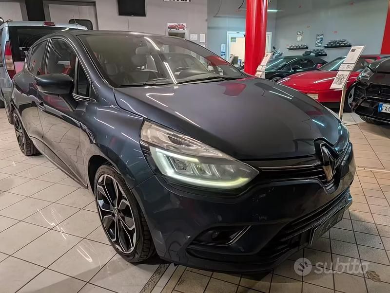 Usata Renault Clio IV 102 CV (75 kW) 2017 Grigio Berlina