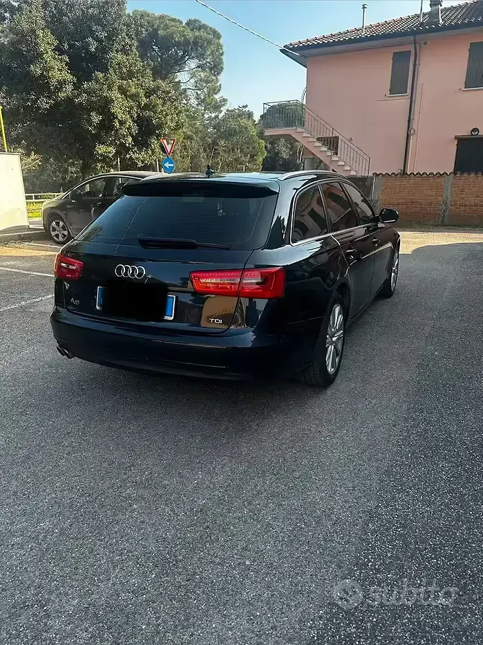 Usata Audi A6 Business Plus 177 CV (130 kW) 2014 Blu Station wagon