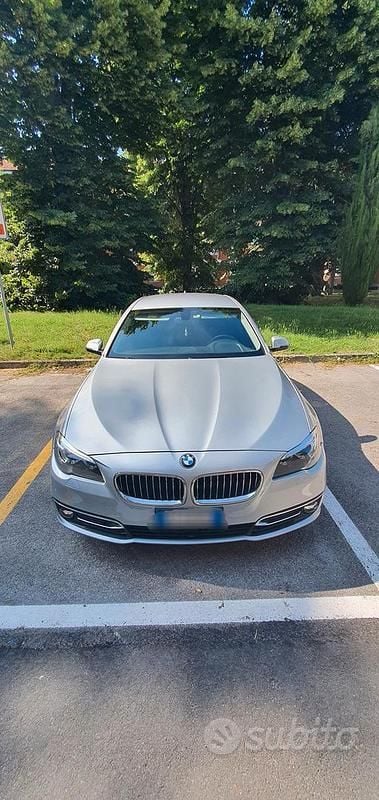 Usata BMW 520 Luxury Line 190 CV (139 kW) 2015 Grigio Berlina