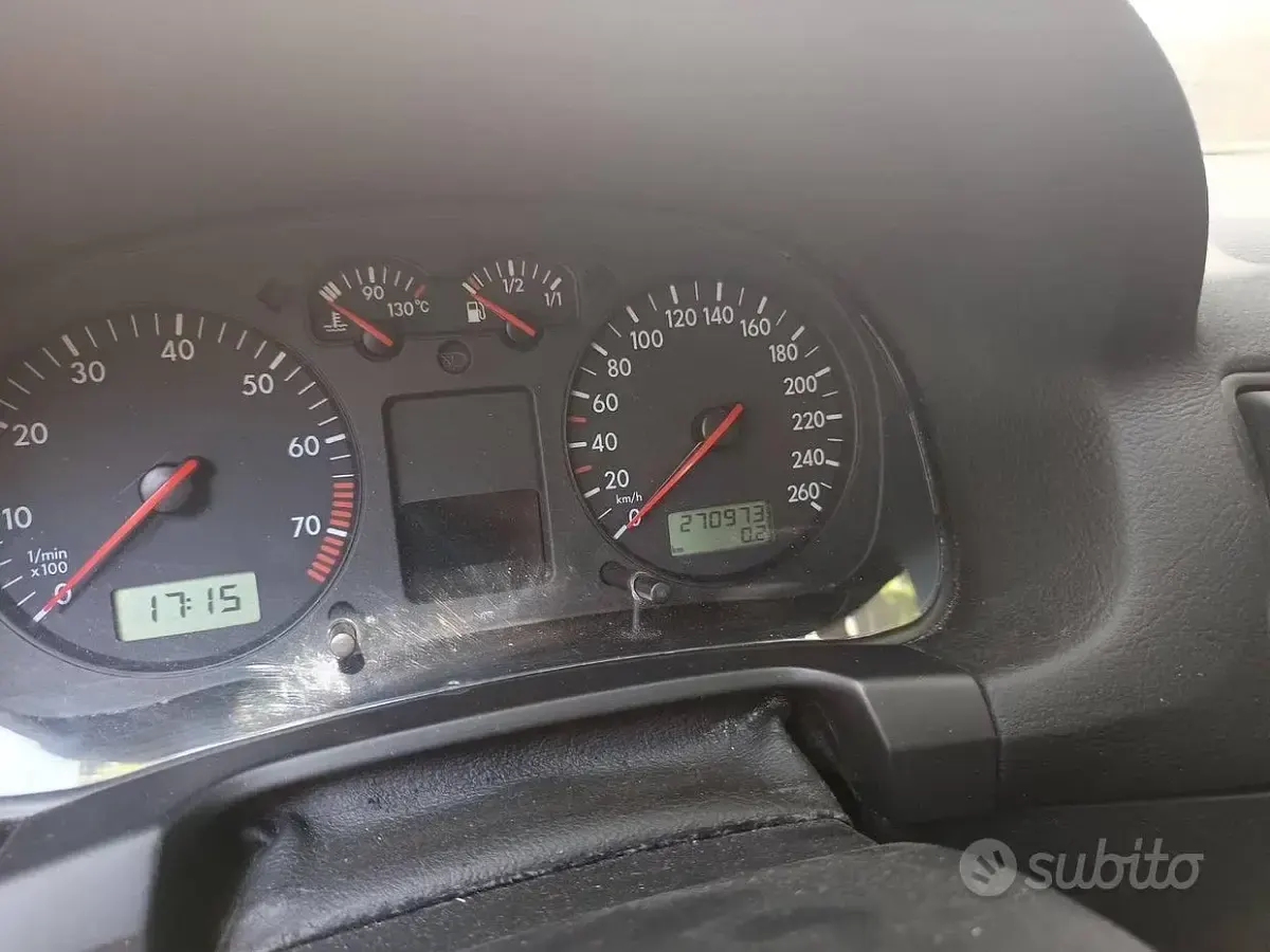 Usata VW Golf IV 105 CV (77 kW) 2003 Grigio Utilitaria
