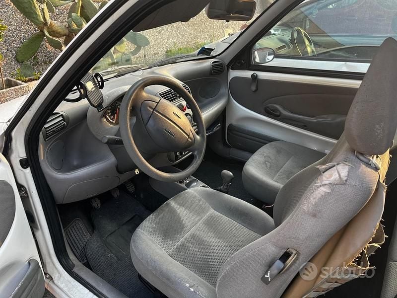 Usata Fiat 600 54 CV (39 kW) 2007 Bianco Utilitaria