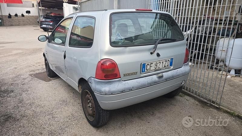 Usata Renault Twingo Expression 74 CV (54 kW) 2003 Grigio Utilitaria