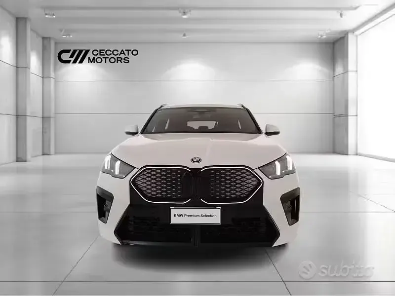 Usata BMW iX2 M Sport 103 kW (141 CV) 2025 Bianco SUV