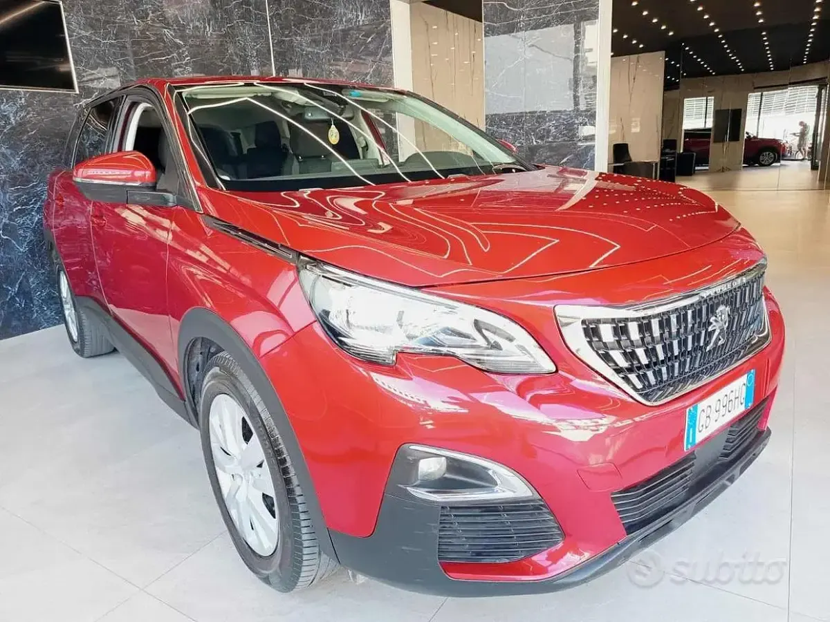 Usata Peugeot 5008 Allure 131 CV (96 kW) 2020 Rosso SUV