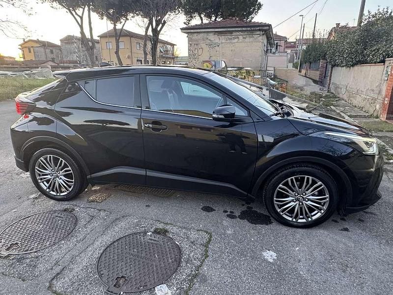 Usata Toyota C-HR Lounge 98 CV (72 kW) 2022 SUV