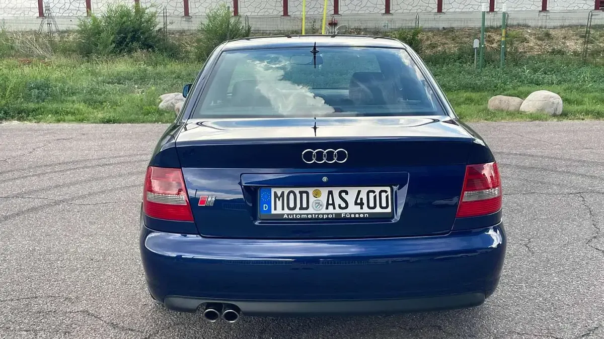 Usata Audi S4 Ambiente 264 CV (194 kW) 2000 Blu/azzurro Berlina