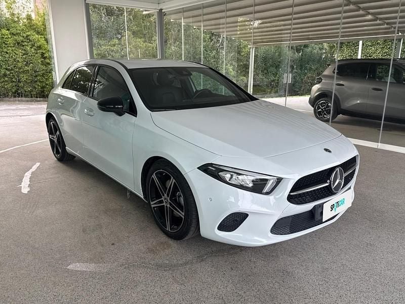 Usata Mercedes A180 116 CV (85 kW) 2021 Bianco Utilitaria