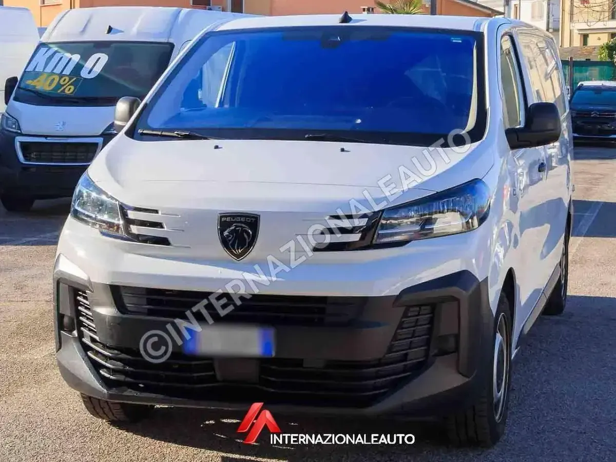 Usata Peugeot Expert 140 CV (102 kW) 2024 Bianco Furgone