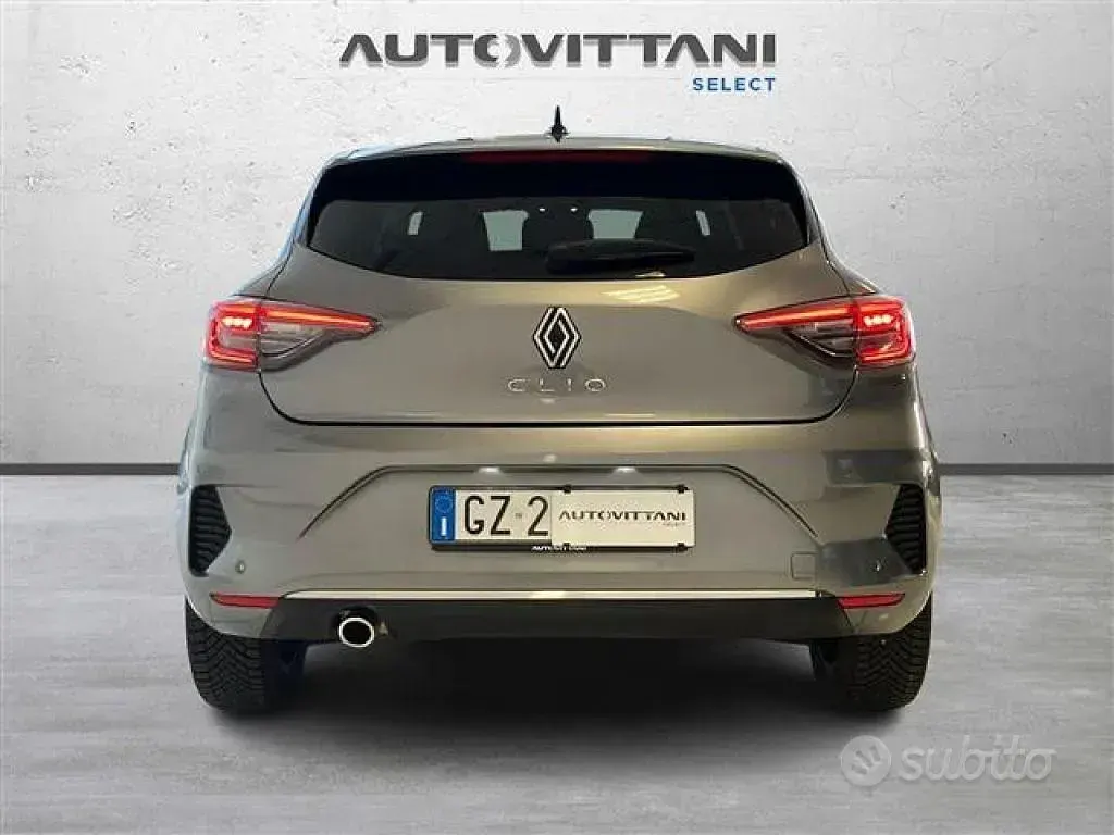 Używany Renault Clio V Techno 91 KM (66 kW) 2025 Szary Sedan/Limuzyna