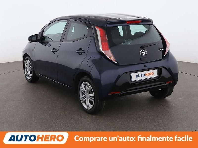 Usata Toyota Aygo X-play 70 CV (51 kW) 2015 Blu Utilitaria