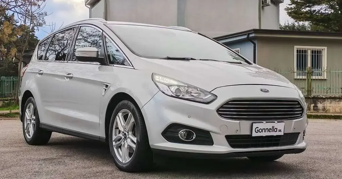 Usata Ford S-MAX Business Edition 150 CV (110 kW) 2018 Argento Monovolume