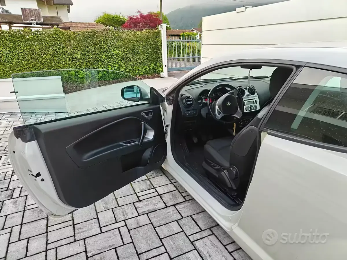 Begagnad Alfa Romeo MiTo Progression 105 HK (77 kW) 2011 Vit Halvkombi