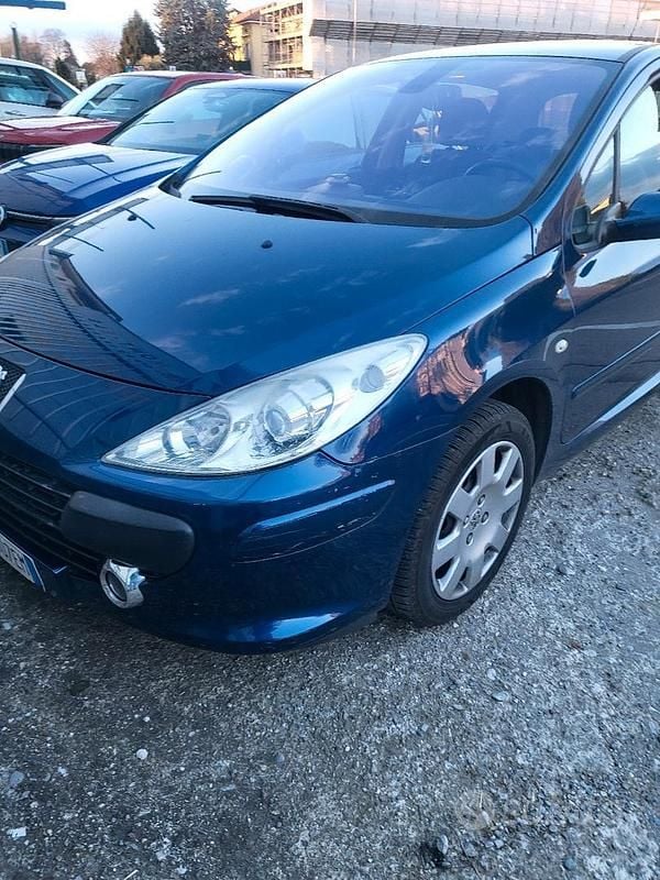 Usata Peugeot 307 110 CV (80 kW) 2007 Blu Berlina