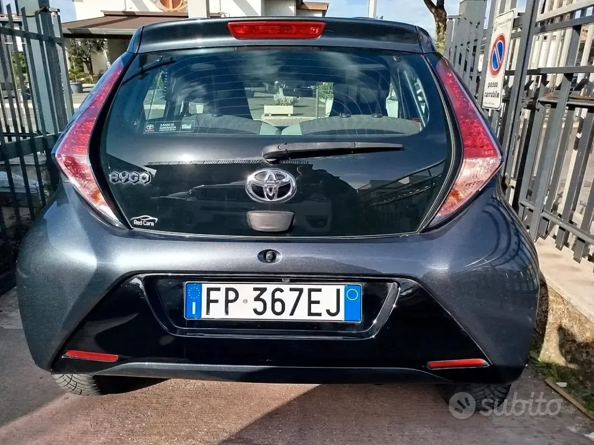 Usata Toyota Aygo 69 CV (50 kW) 2018 Other Utilitaria