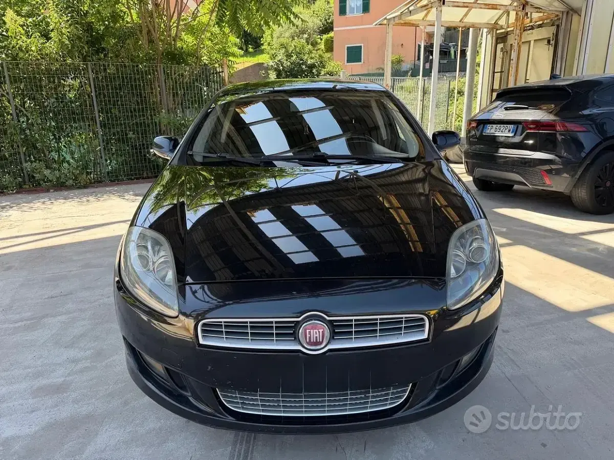 Usata Fiat Bravo Dynamic 120 CV (88 kW) 2011 Nero Utilitaria