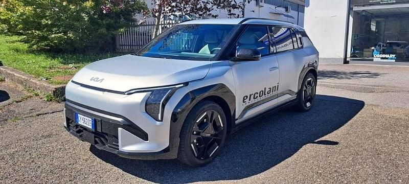Argento Usata 2025 Kia EV3 GT-Line SUV | 35.900 € (Buon prezzo) - Immagine 1/4