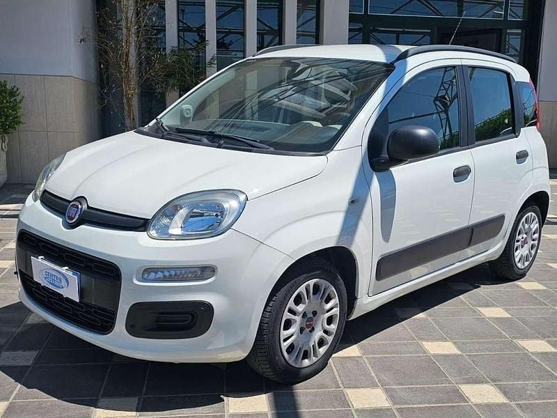 Bianco Usata 2016 Fiat Panda Easy Due volumi | 7500 € (Ottimo prezzo) - Immagine 1/4