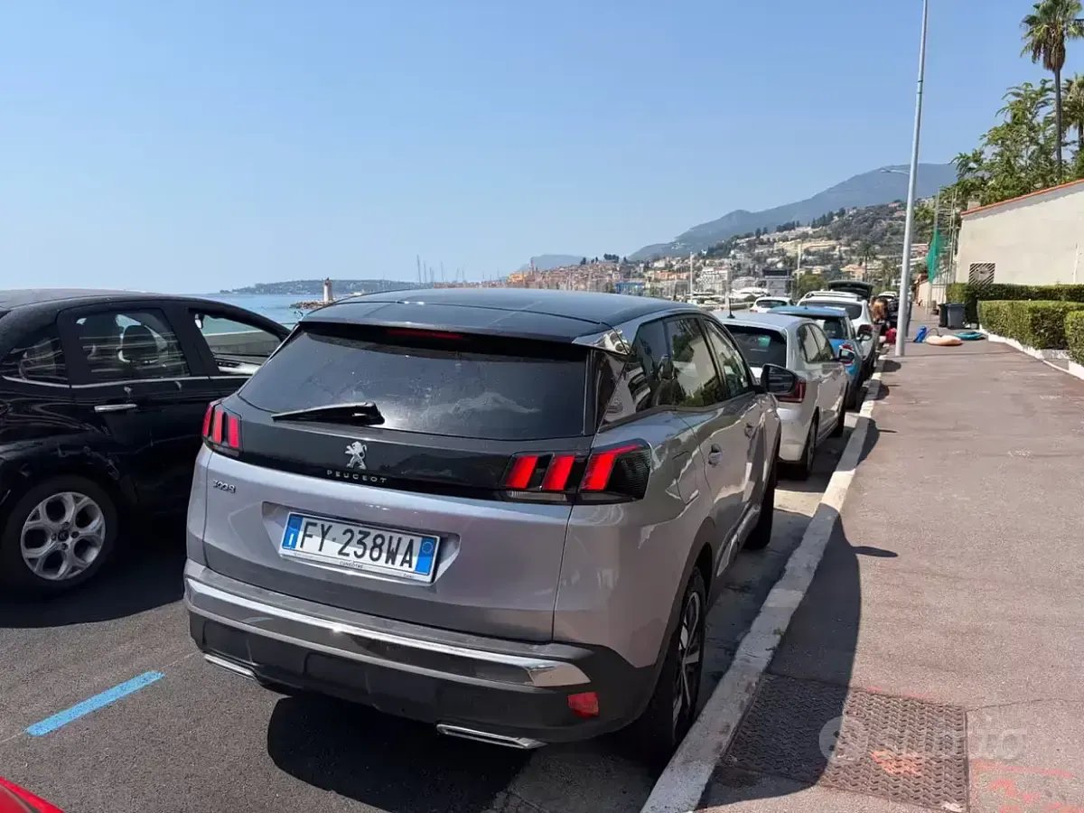 Usata Peugeot 3008 131 CV (96 kW) 2020 Grigio SUV